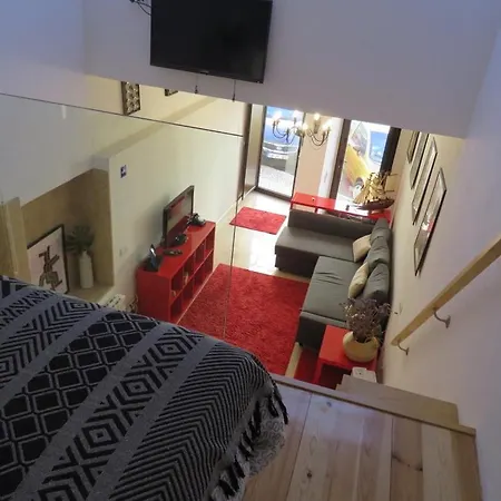 Casa Do Leao 2 *